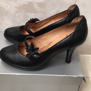 SOFFT MARY JANE HEEL LEATHER FLOWER
